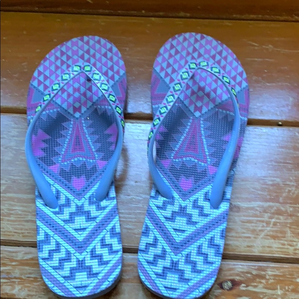 New Justice flip flops size 8/9